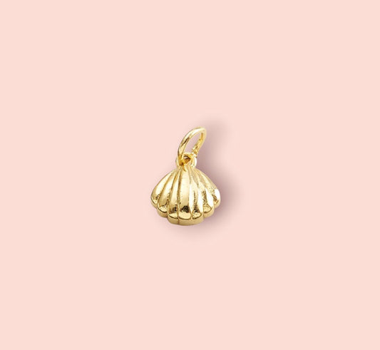 18K Gold Plated Small Scallop Shell Charm