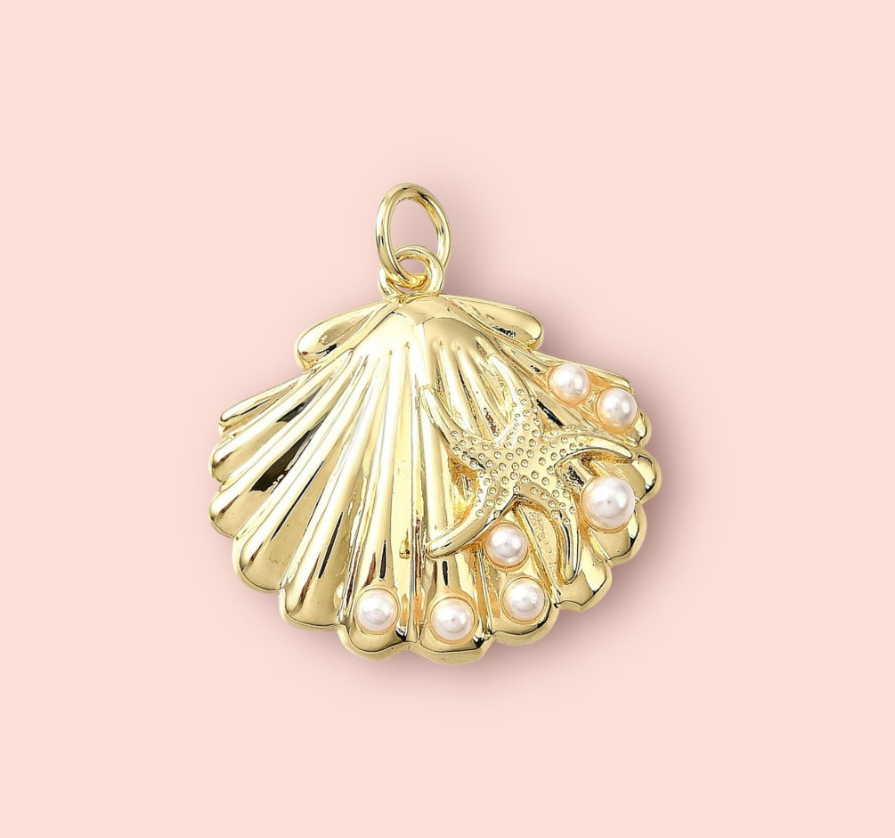 18K Gold Plated Pearly Scallop Shell Charm