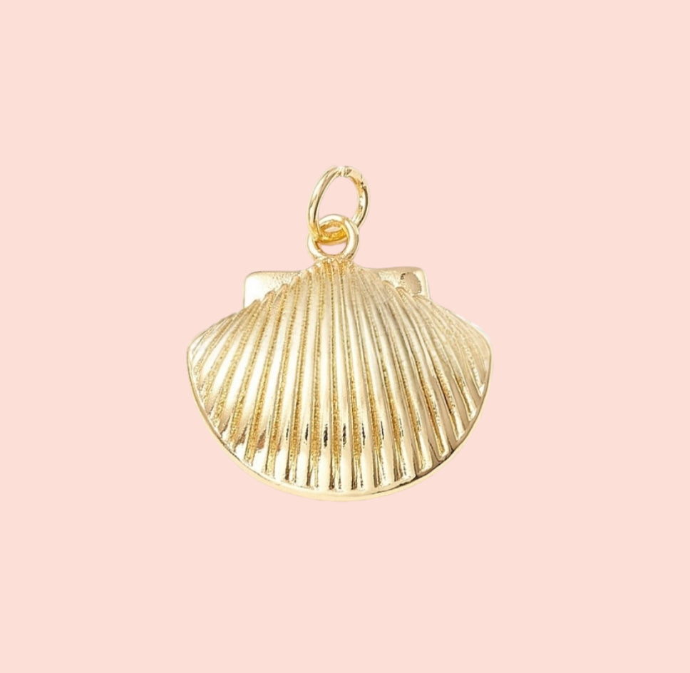 18K Gold Plated Scallop Shell Charm