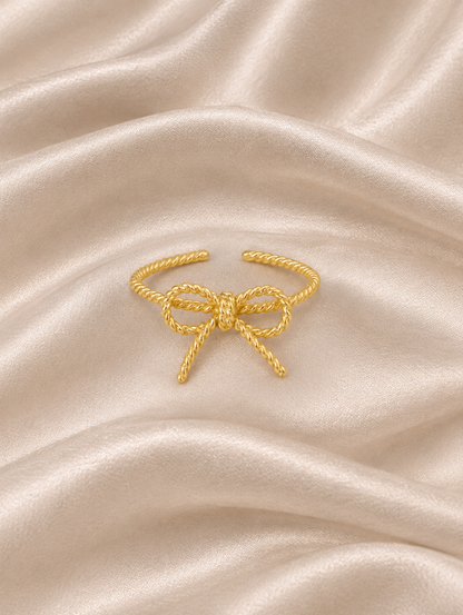 18K Gold Plated Twisted Bow adjustable ring!